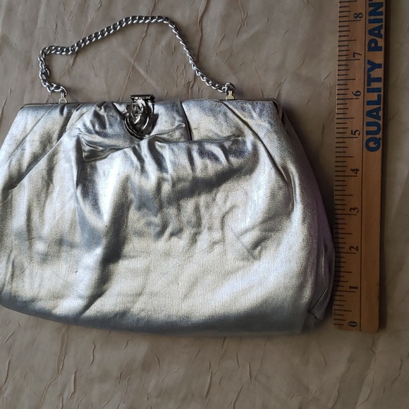 Vintage Beautiful Silver Clutch Evening Bag. - Picture 10 of 13